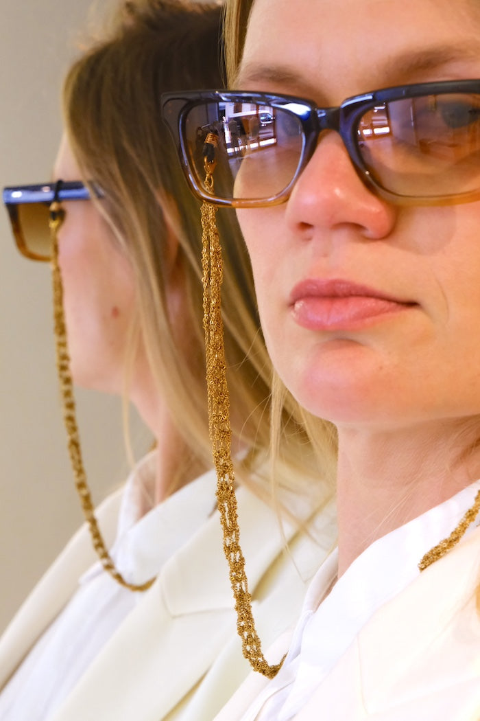 Chains for sunglasses and Optical frames. Transforms to necklace.