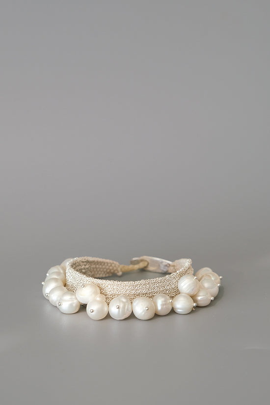 Load image into Gallery viewer, Loom woven Pearls bracelet #001
